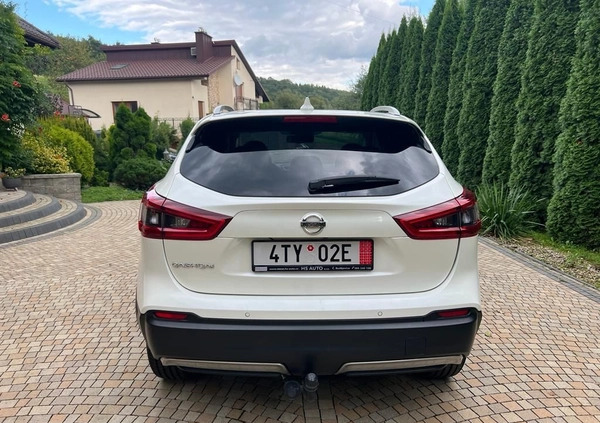 Nissan Qashqai cena 75800 przebieg: 55500, rok produkcji 2019 z Nowe małe 211